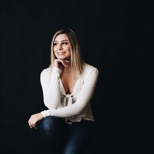 Meet your Posher, Holly